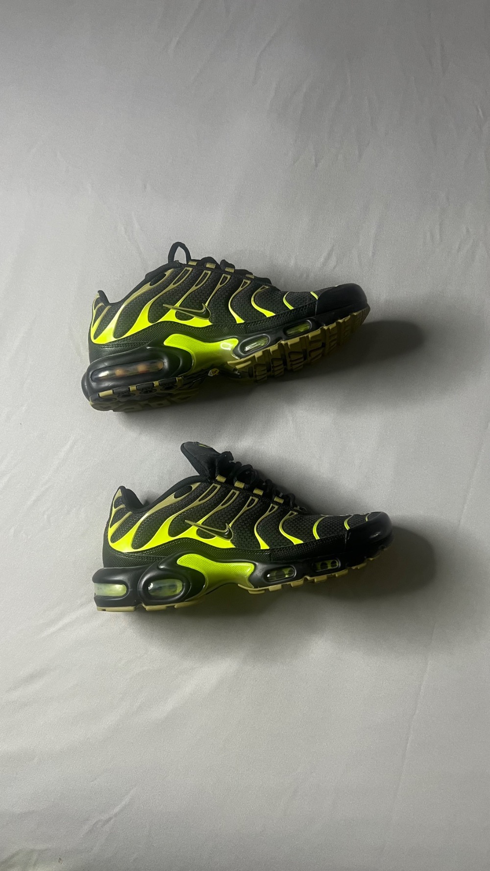 Nike Air Max Plus Iron Gray Light Liquid Lime Black — 40, Usado