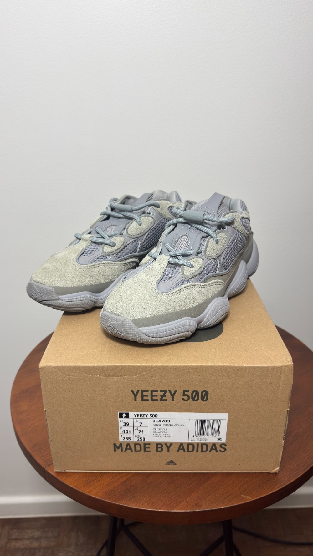 Yeezy 500 Stone Salt — 39, Usado