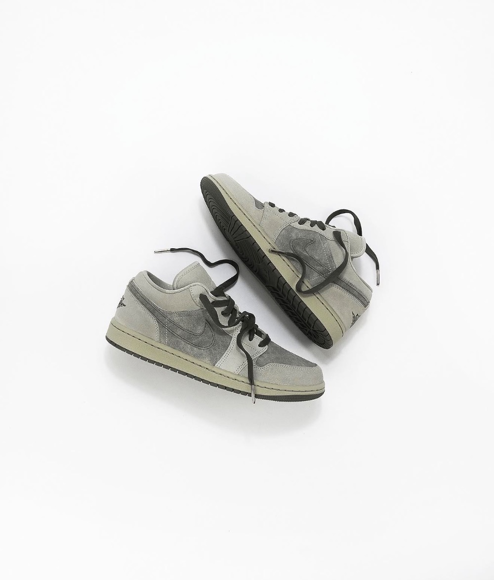 Air Jordan 1 Low SE Spruce Frog — 37, Novo