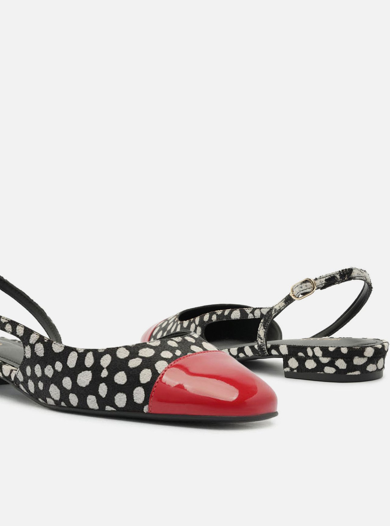 Foto 4 de Sapatilha Multicolorida Bico Redondo Pelo Slingback
