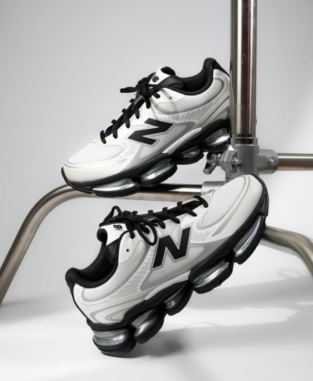 New Balance 2000 Abzorb Black White — 44, Novo