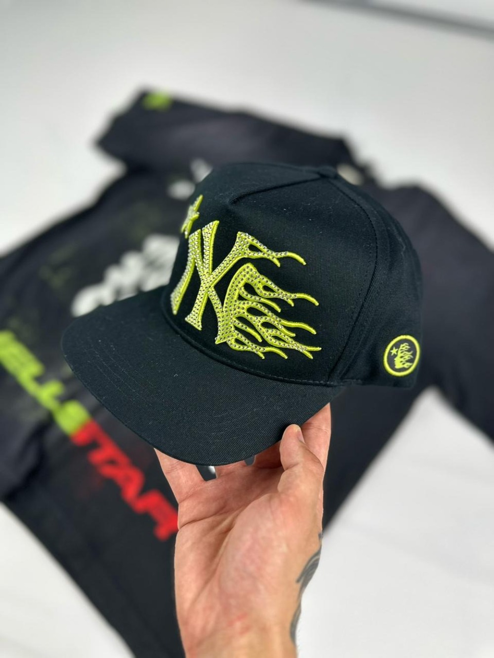 Boné Hellstar NY Snapback Neon Black — Único, Novo