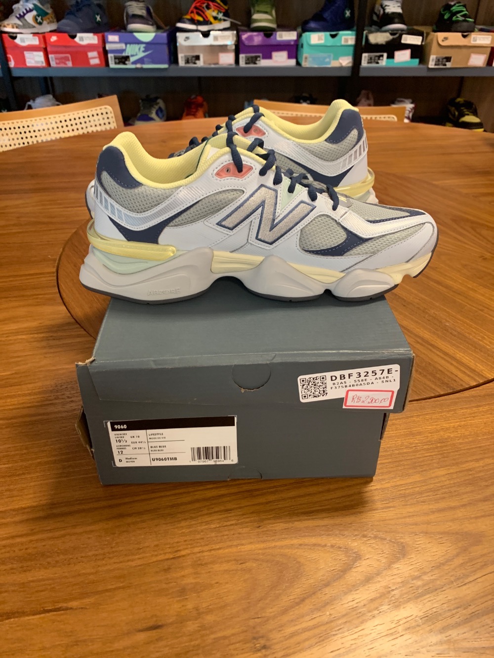 New Balance 9060 Grey Yellow Navy — 42.5, Novo