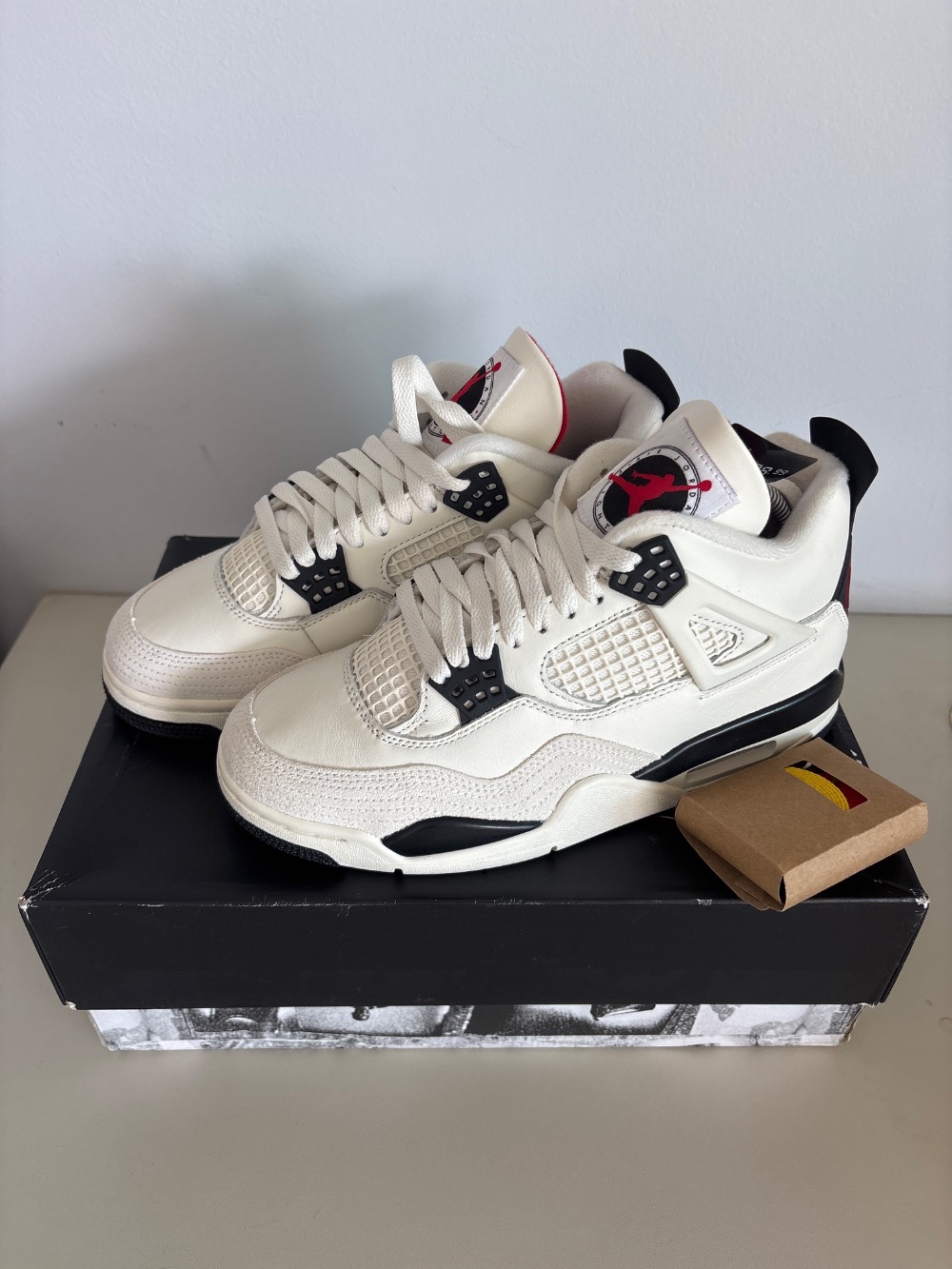 Air Jordan 4 Flight Club — 38, Novo