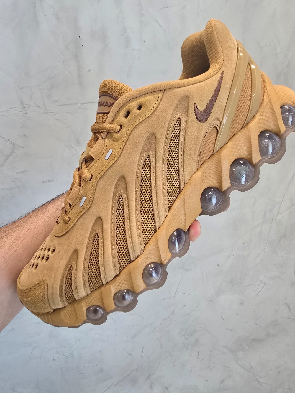Nike Air Max Dn8 Leather Flax Fauna Brown — 39 / 40 / 41 / 42 / 43, Novo
