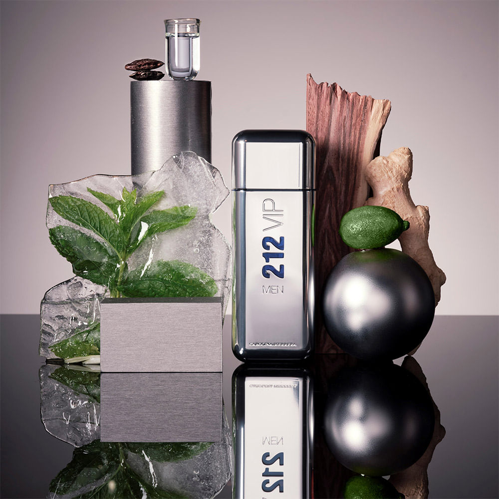 Foto 3 de Perfume 212 Vip Men Masculino Eau de Toilette — 100ml