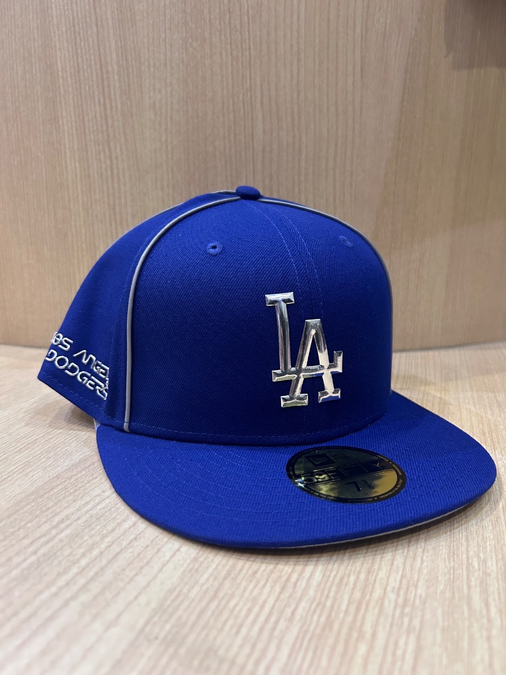 Hajime Sorayama x New Era Boné Los Angeles Dodgers 59FIFTY Fitted Navy — 7-1/8 / 7-1/4, Novo