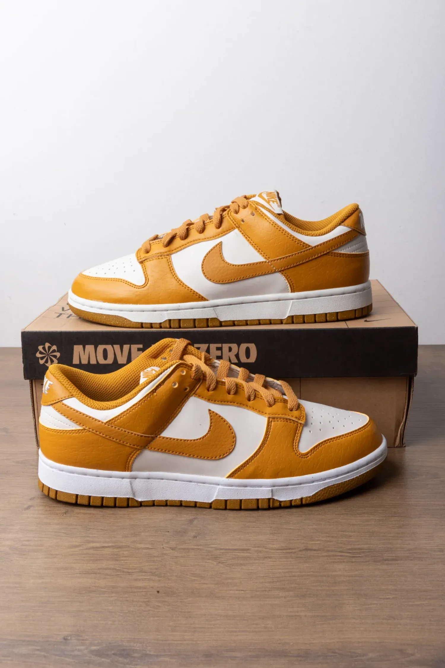 Foto 4 de Nike Dunk Low Next Nature Light Curry — 35, Novo