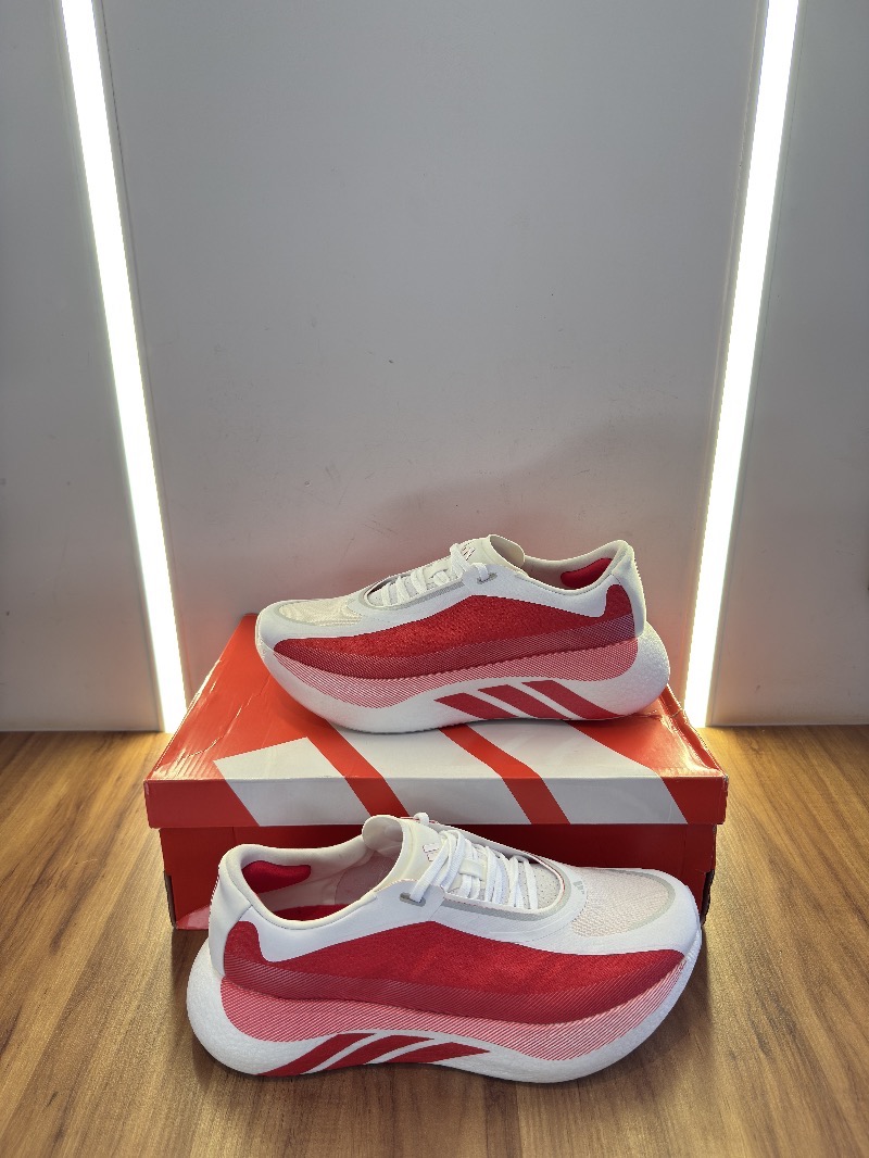 Foto 2 de adidas Hyperboost Edge Running Cloud White Pure Ruby Zero Metalic — 43, Usado