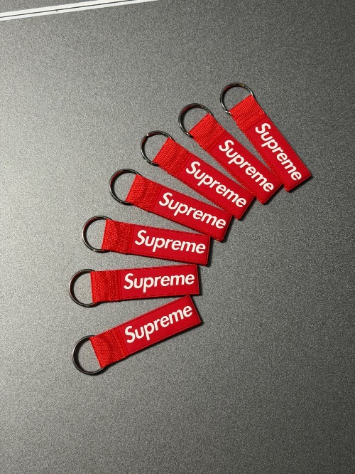 Chaveiro Supreme Webbing Red SS26-W16 — único, Novo