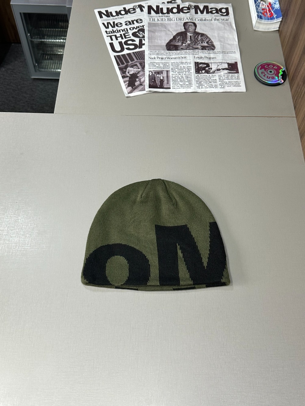 Touca oMA Studios Jumbo Logo Skull Olive Green — Único, Novo