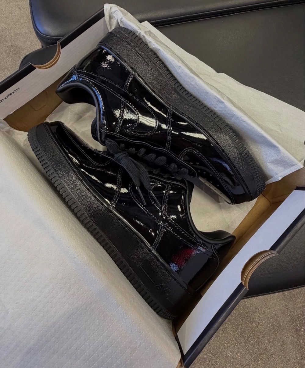 Nike Air Force 1 Low '07 Premium Black Patent — 39, Novo