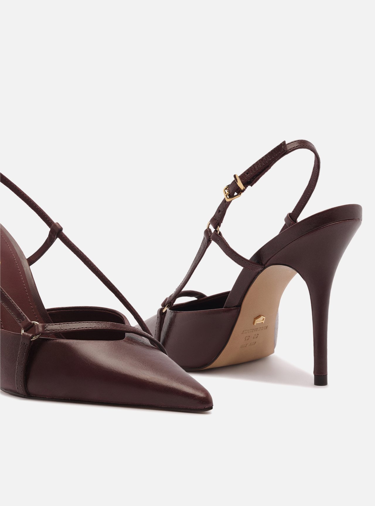 Foto 4 de Scarpin Marrom Couro Tiras Bico Fino