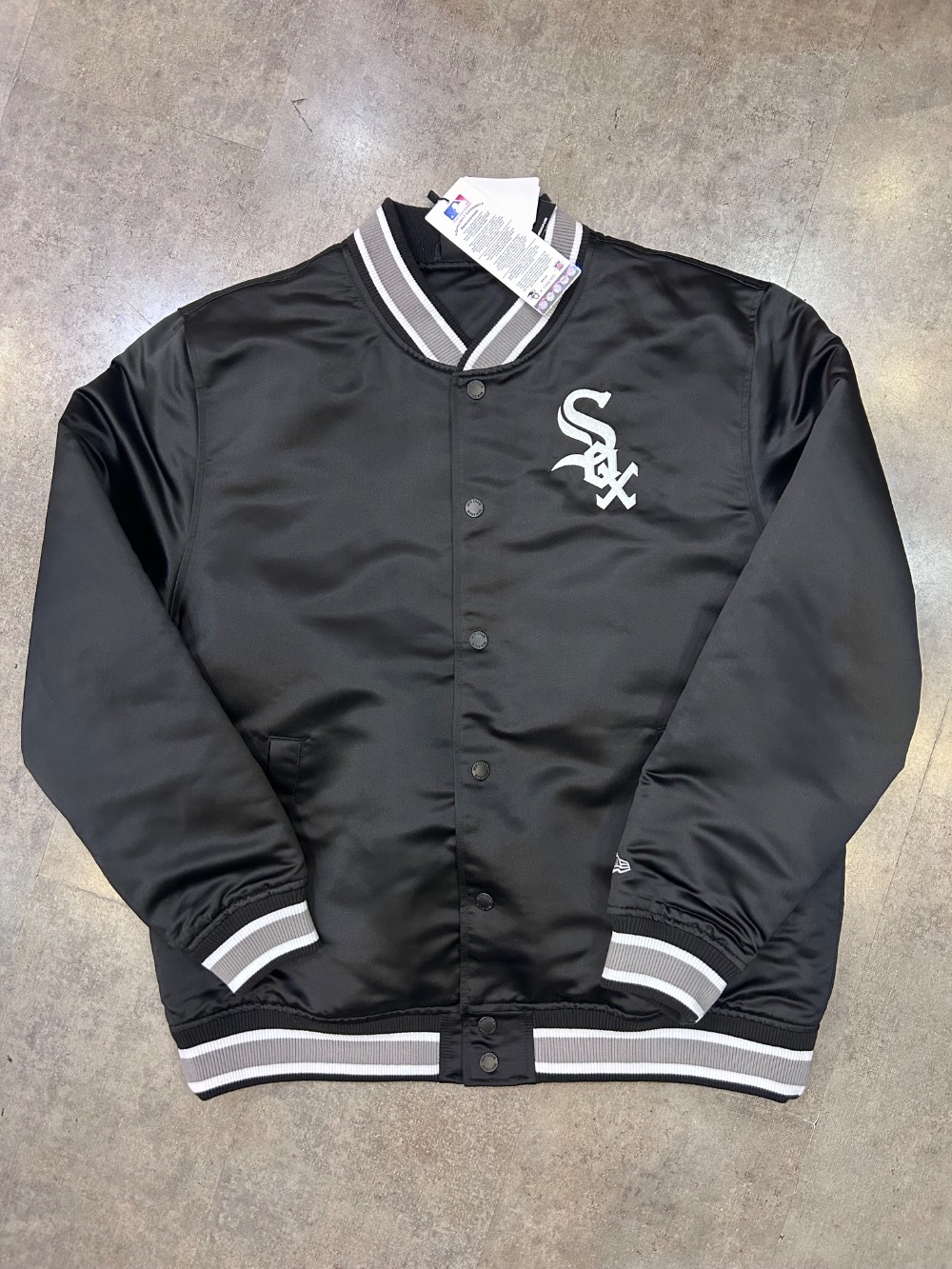 Jaqueta New Era Varsity MLB Chicago White Sox Black — M / G, Novo