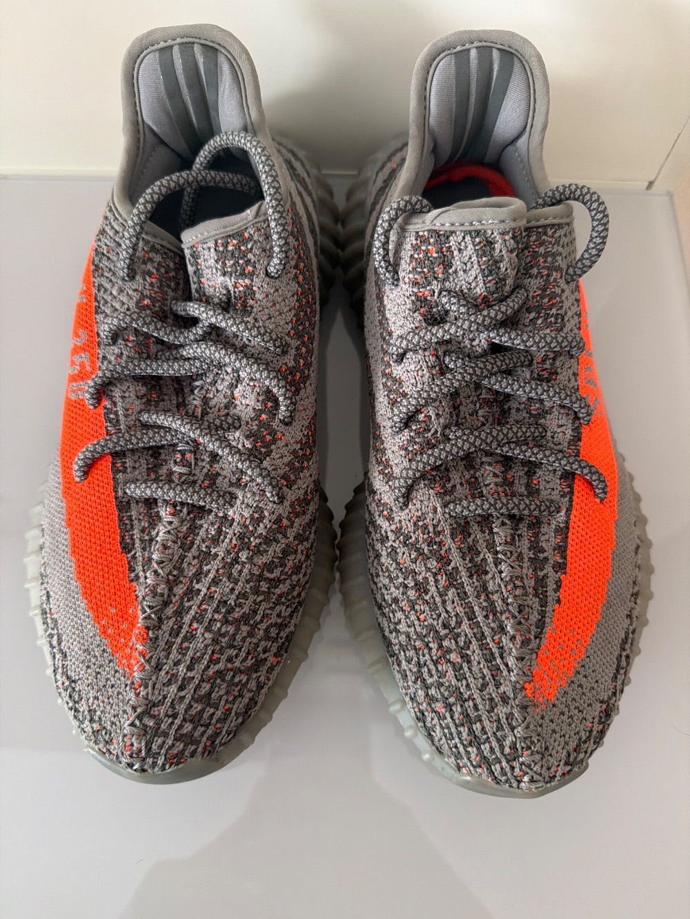 Yeezy Boost 350 v2 Beluga Reflective — 36, Usado