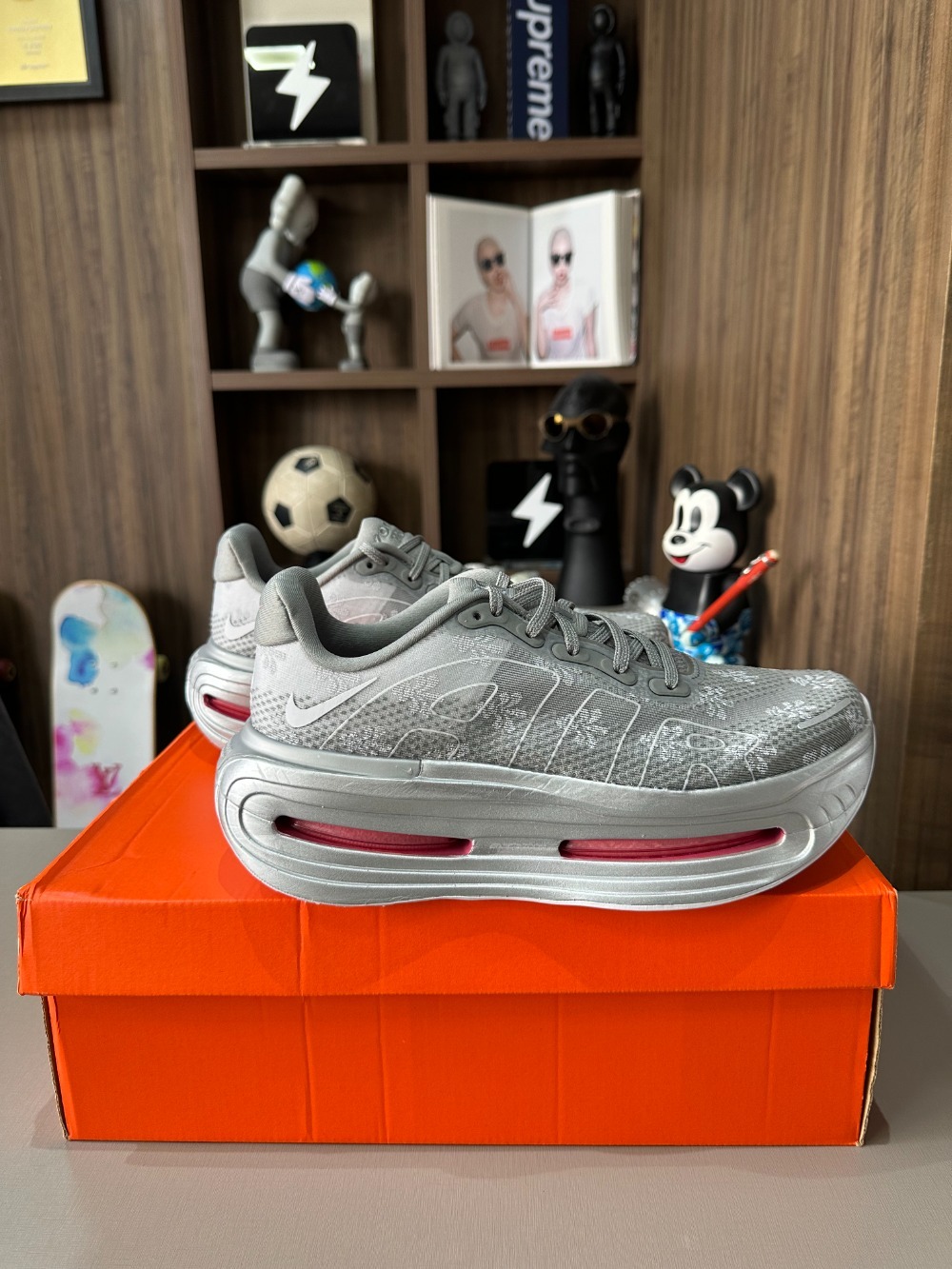 Nike Vomero Premium Geyser Grey Metallic Silver — 37, Novo