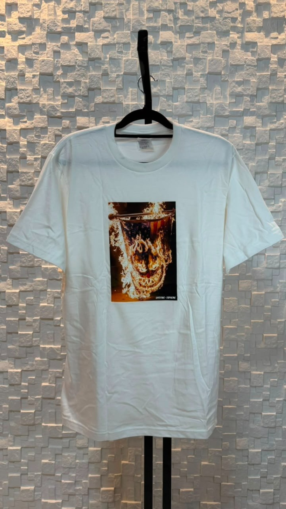 Spitfire x Supreme Camiseta Flag White SS26-W17 — XG, Novo