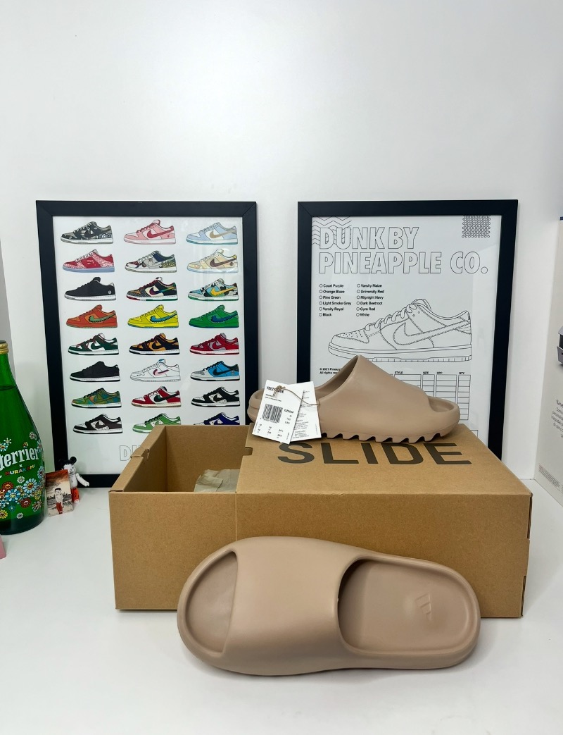 Foto 2 de Yeezy Slide Pure (2022) — 43, Usado