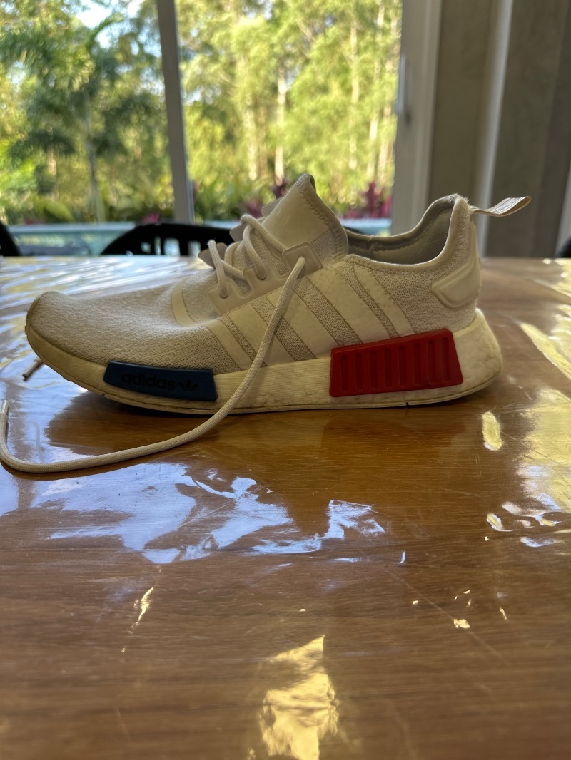 Foto 2 de adidas NMD R1 Glitch — 40, Usado