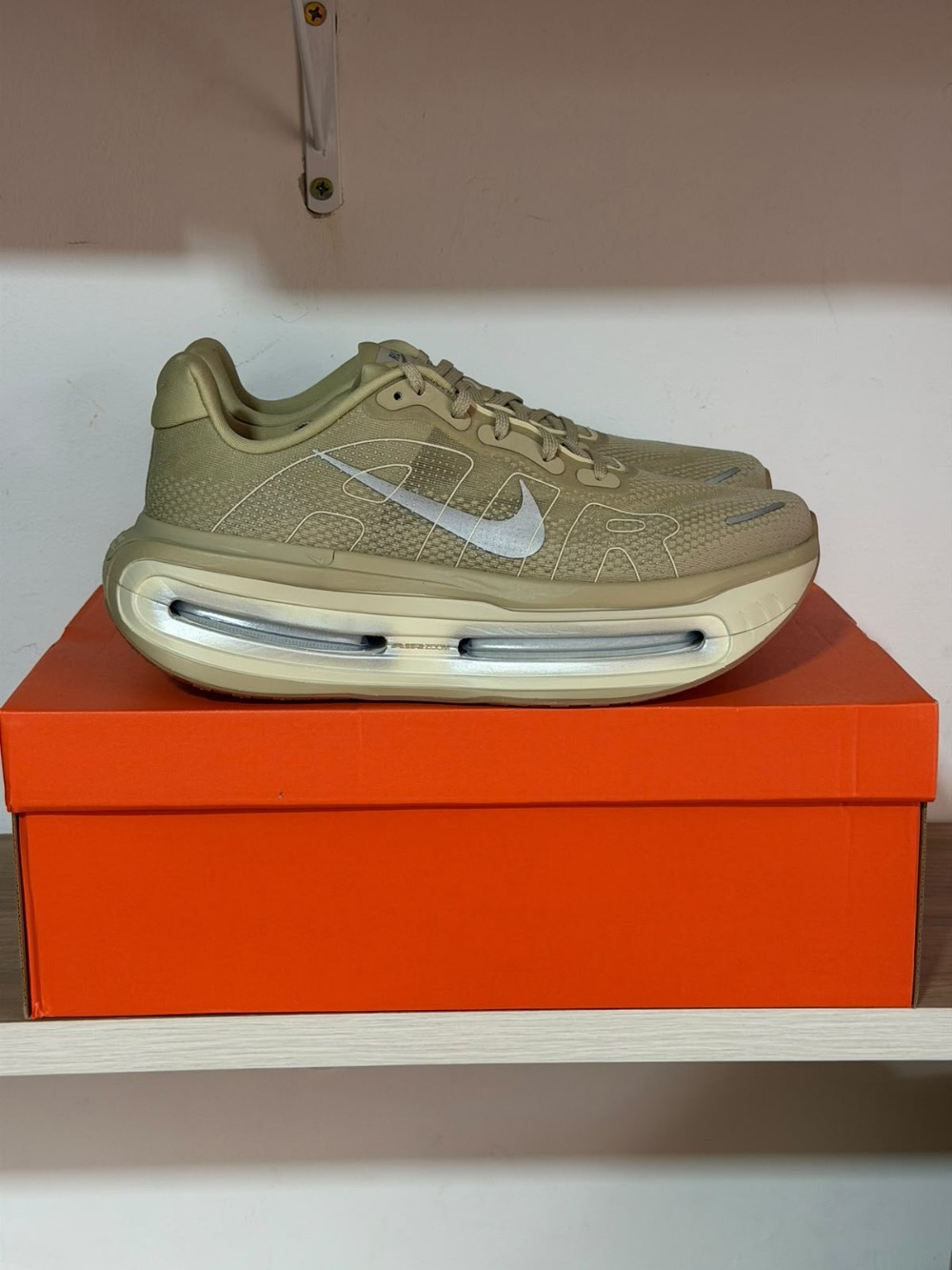 Nike Air Zoom Vomero Premium Desert Khaki Light Khaki — 43, Novo