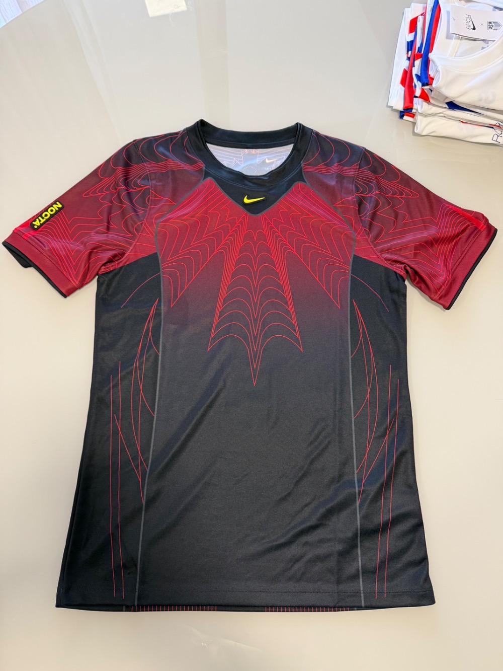 Canada x NOCTA x Nike Camiseta Short-Sleeve Black University Red — P, Novo