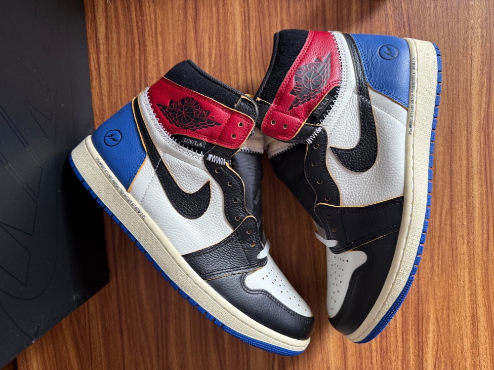 Union LA x Fragment x Air Jordan 1 Retro High OG SP Varsity Red Sport Royal — 43, Novo