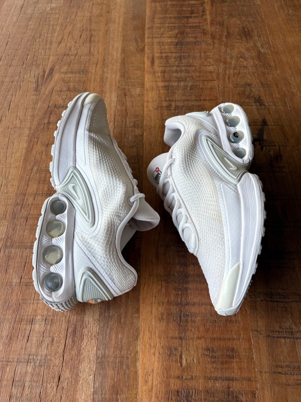 Nike Air Max DN White Metallic Silver — 41, Usado