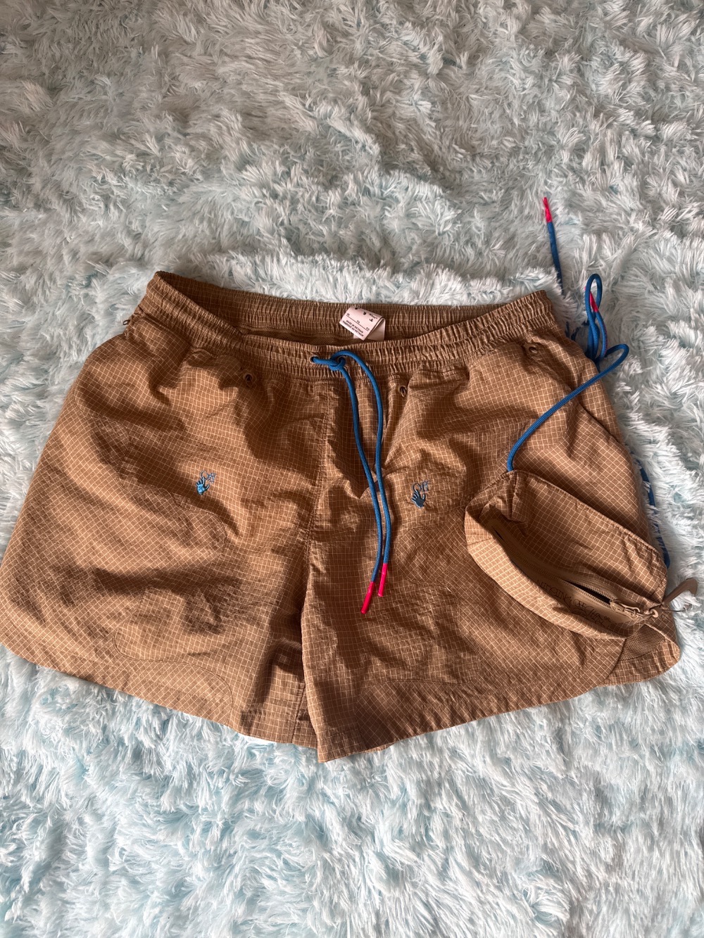Off-White x Nike Shorts Woven Khaki — XG, Usado