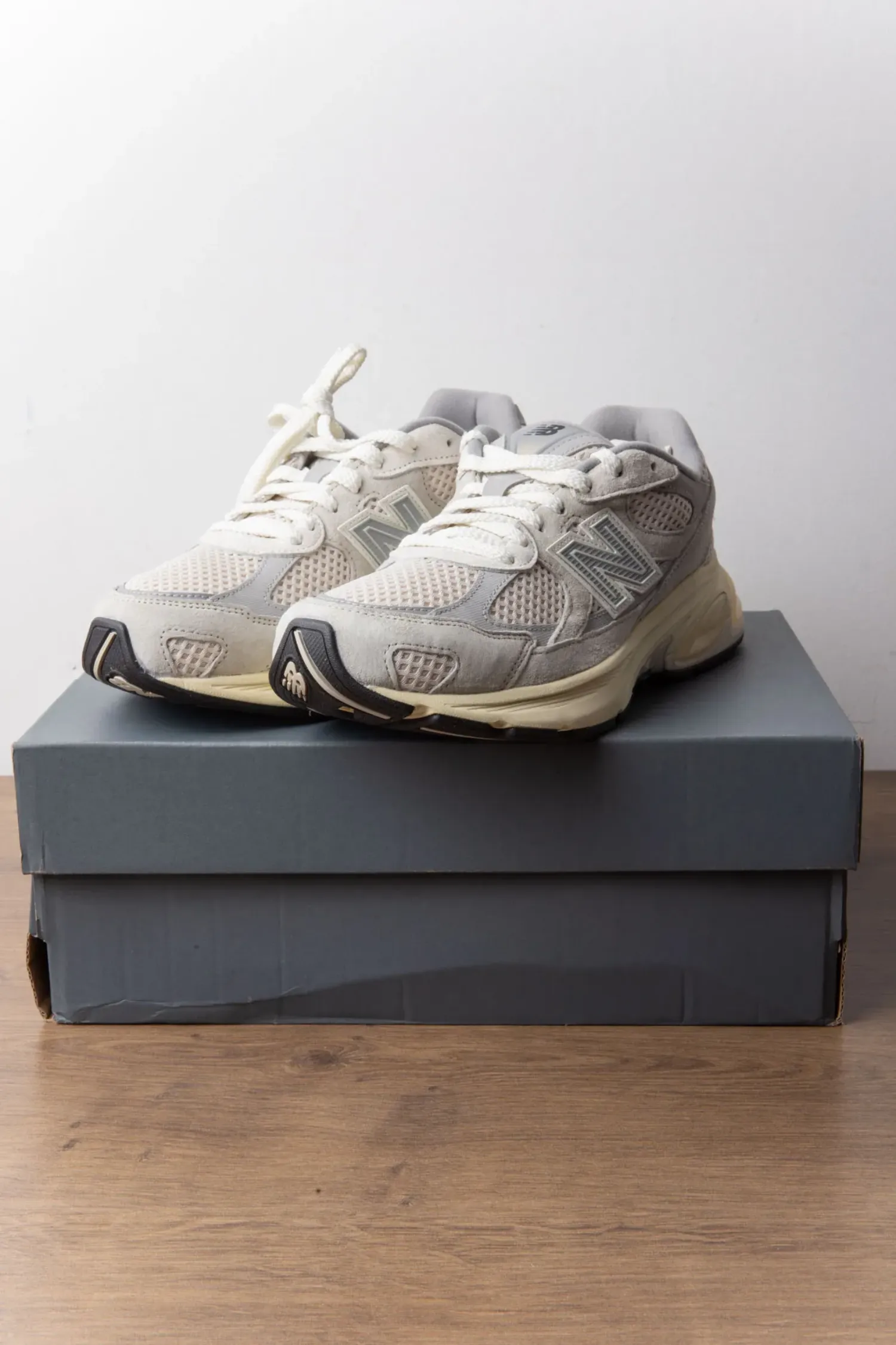 END. x New Balance 2010 Moonbeam — 41, Novo