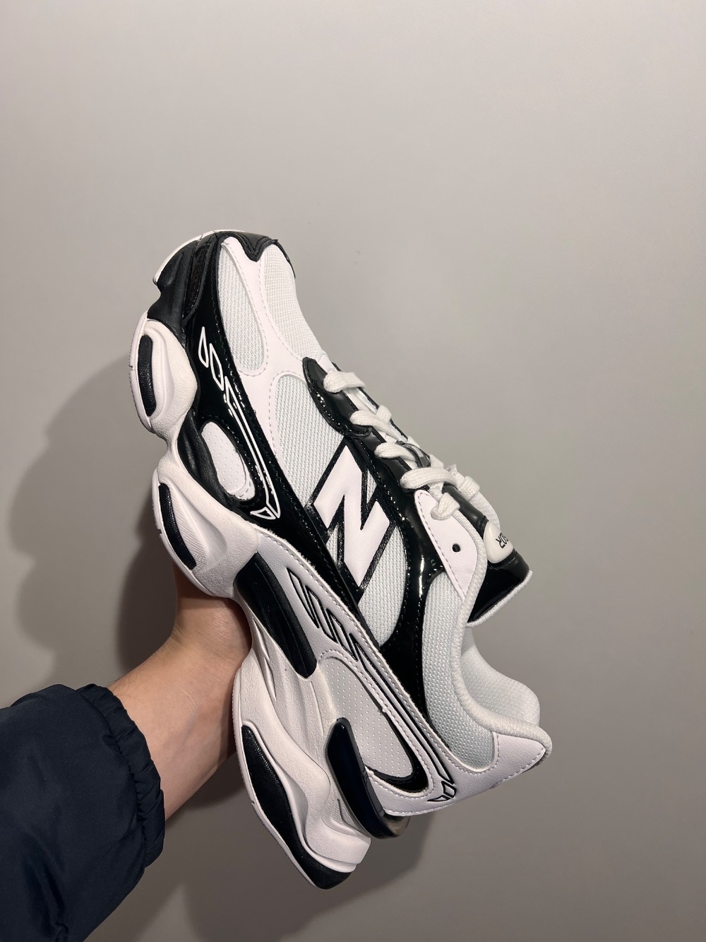 New Balance 9060R Black White — 44, Novo