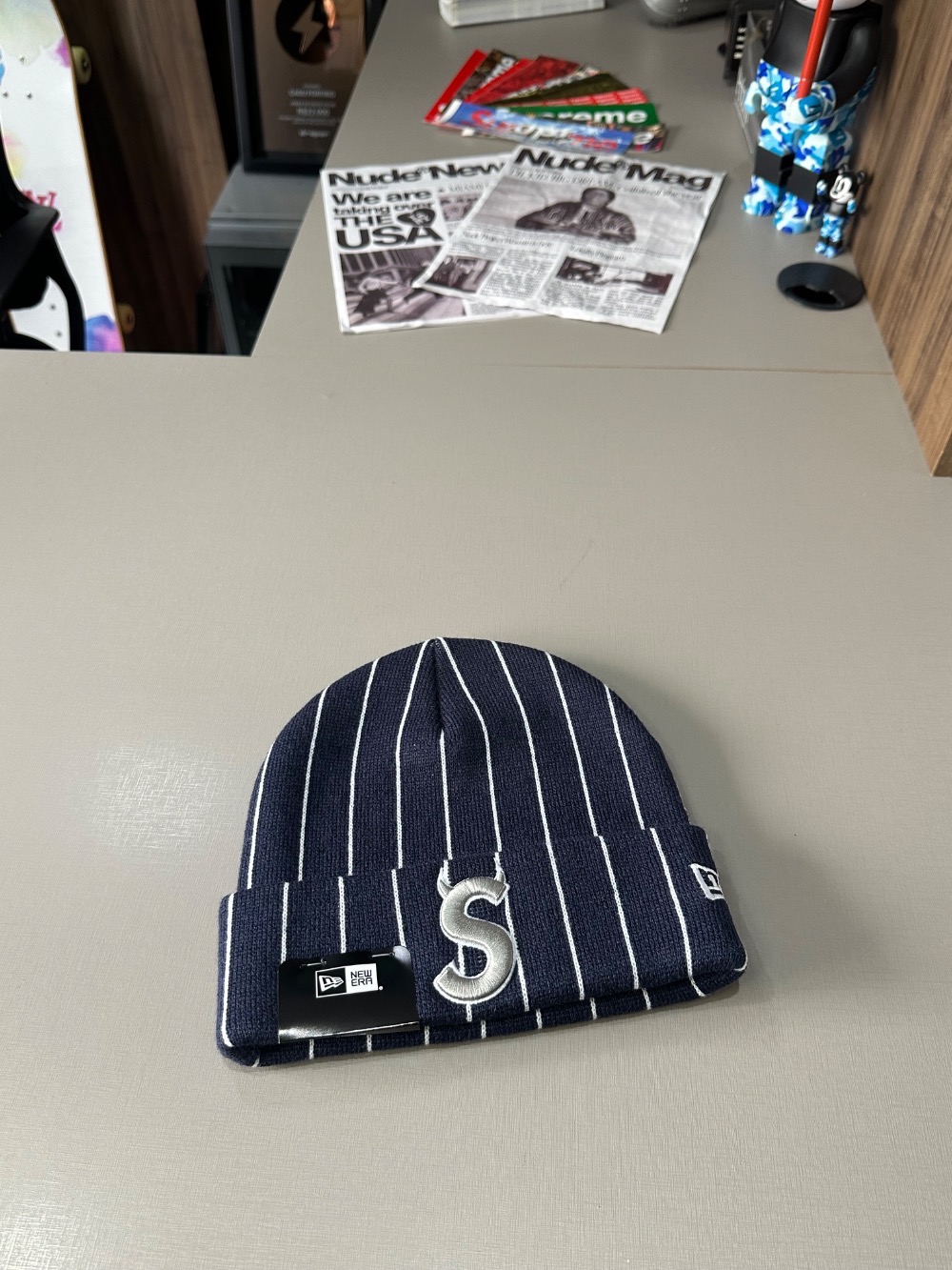 New Era x Supreme Touca Devil S Logo Stripe SS26-W5 — Único, Novo