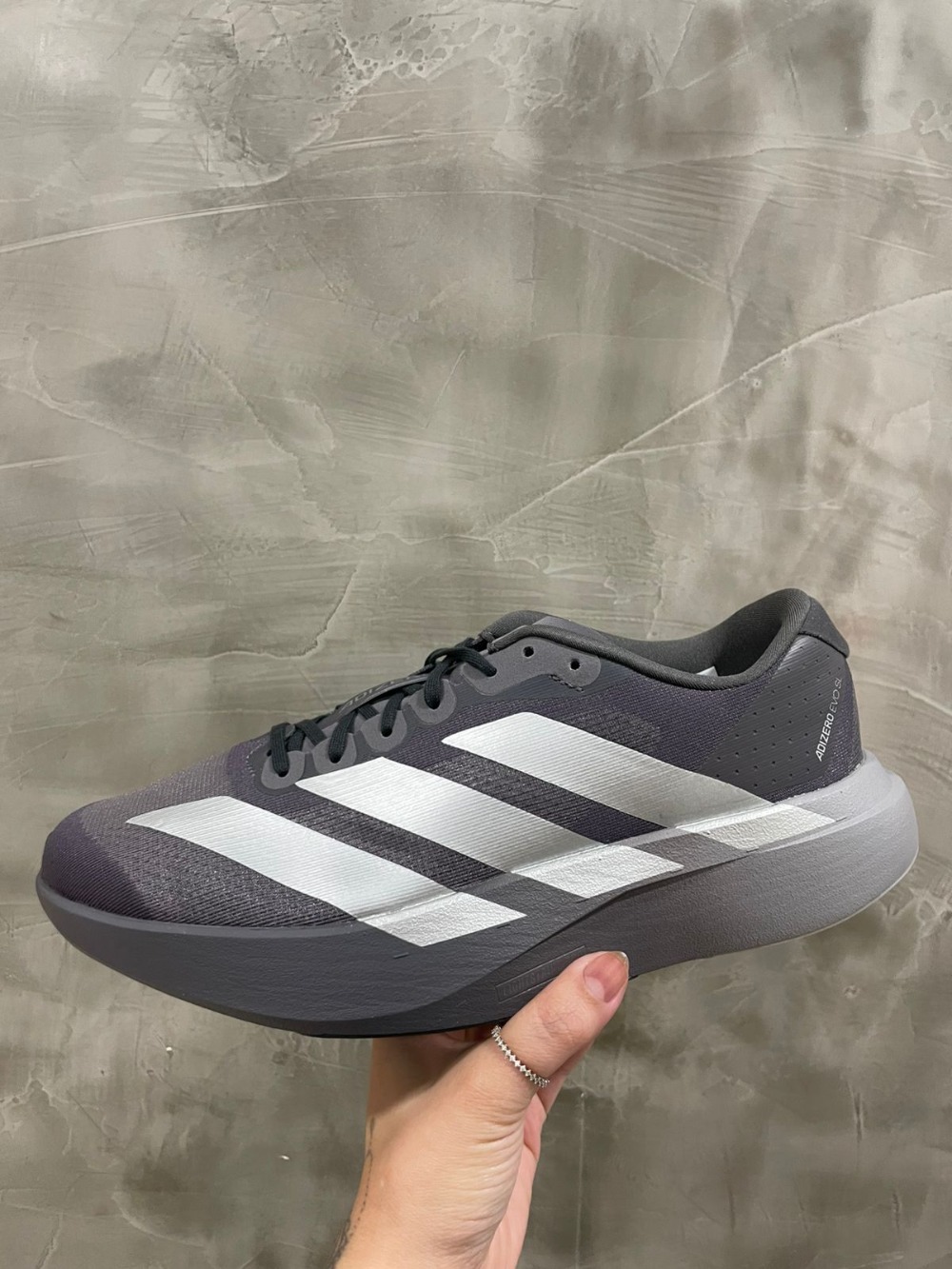 adidas Adizero EVO SL EXO Grey Strata Silver Metallic Light Granite — 38 / 39 / 40 / 41 / 42 / 43 / 44 / 45, Novo