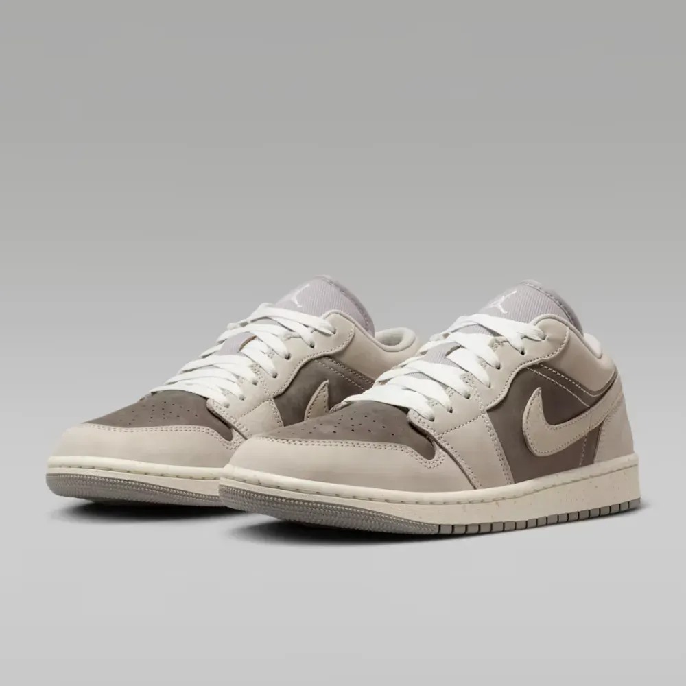 Air Jordan 1 Low SE Enigma Stone Pale Ivory Hemp Oatmeal — 36, Novo