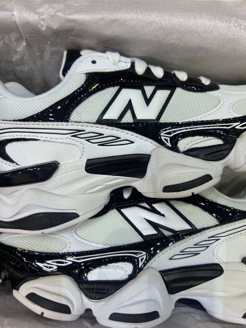 Foto 4 de New Balance 9060R Black White — 35, Novo