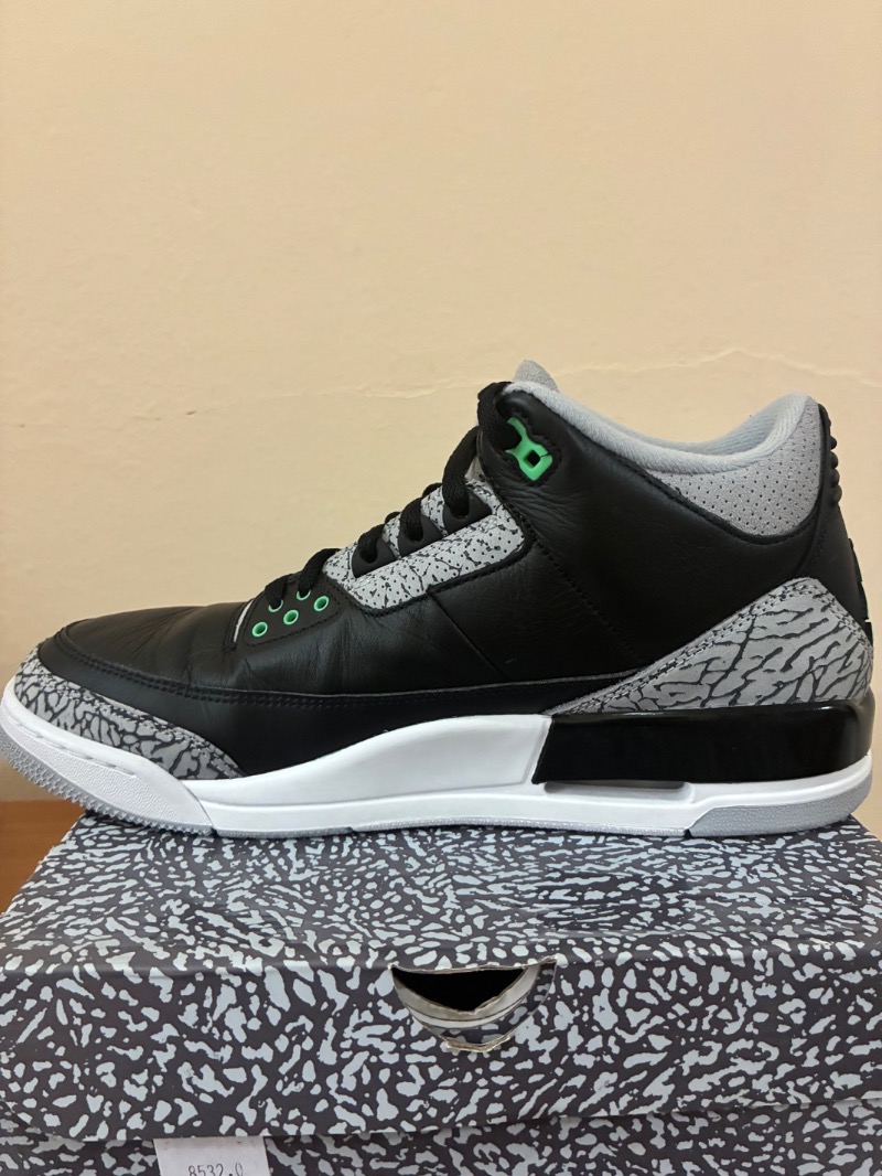 Foto 3 de Air Jordan 3 Retro Green Glow — 43, Usado