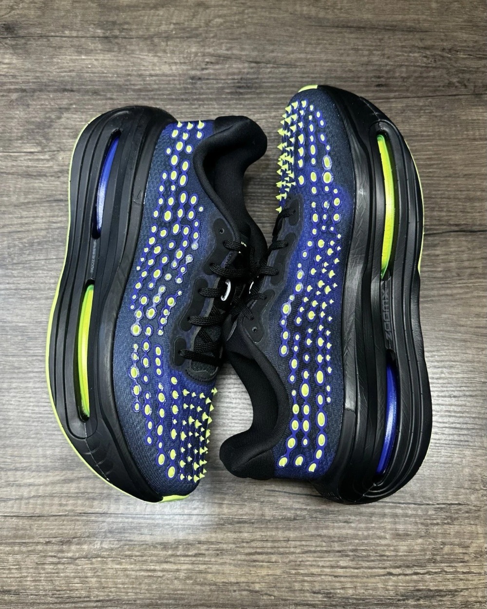 Nike Vomero Premium Rush Violet Volt Glow — 40.5, Novo