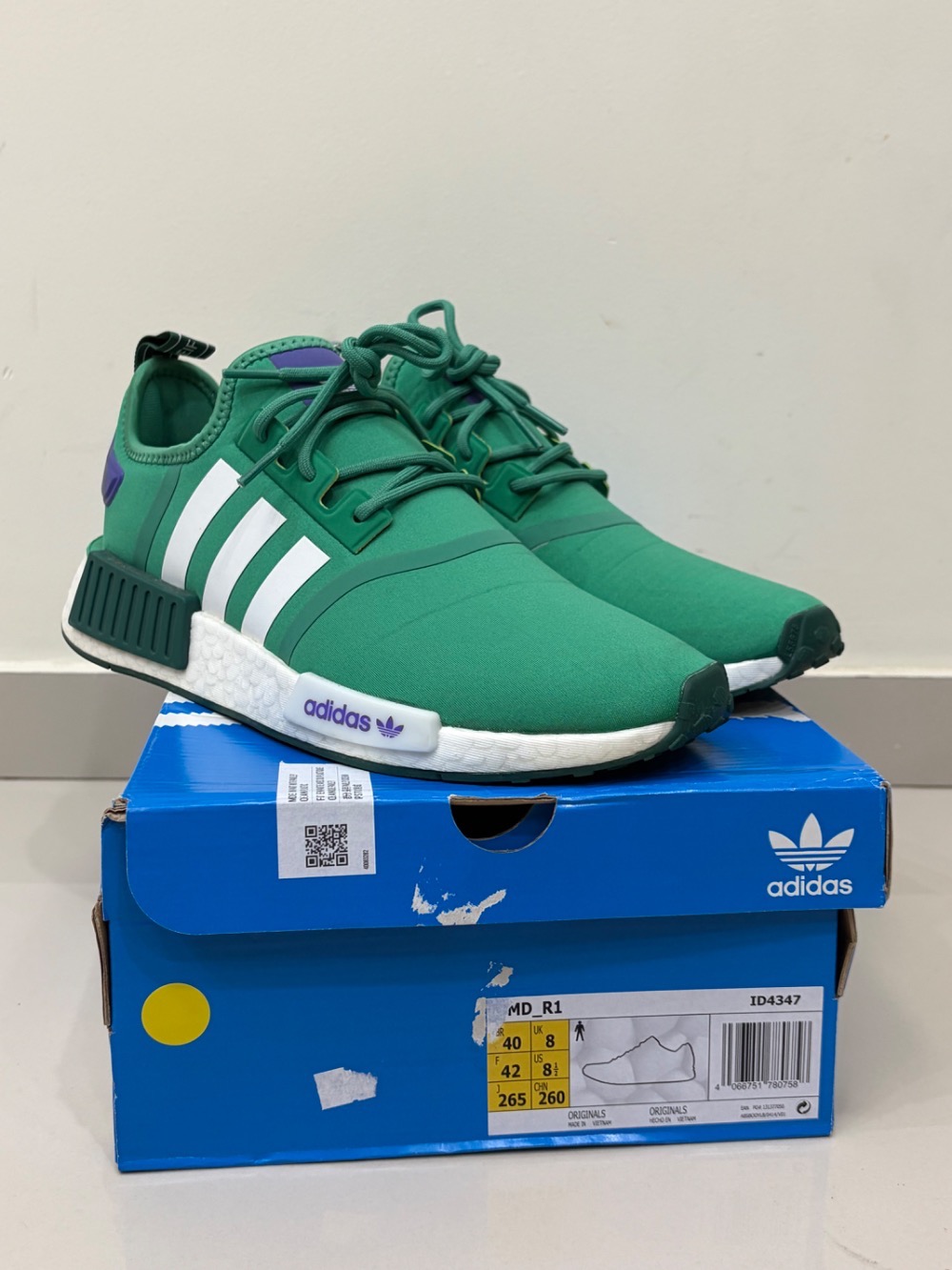 adidas NMD_R1 Green White — 40, Usado