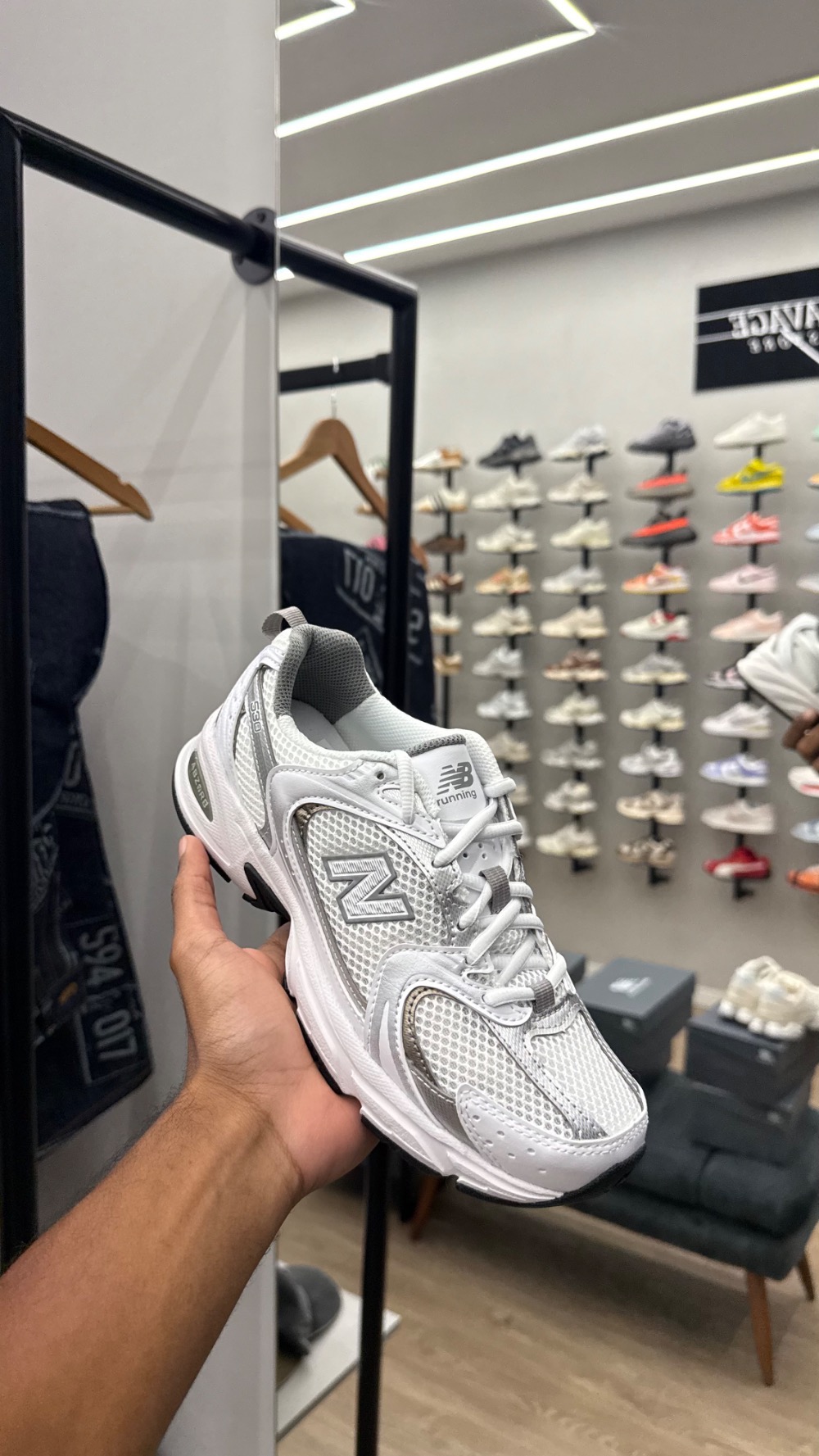 New Balance 530 White Silver Metallic Shadow Grey — 35, Novo