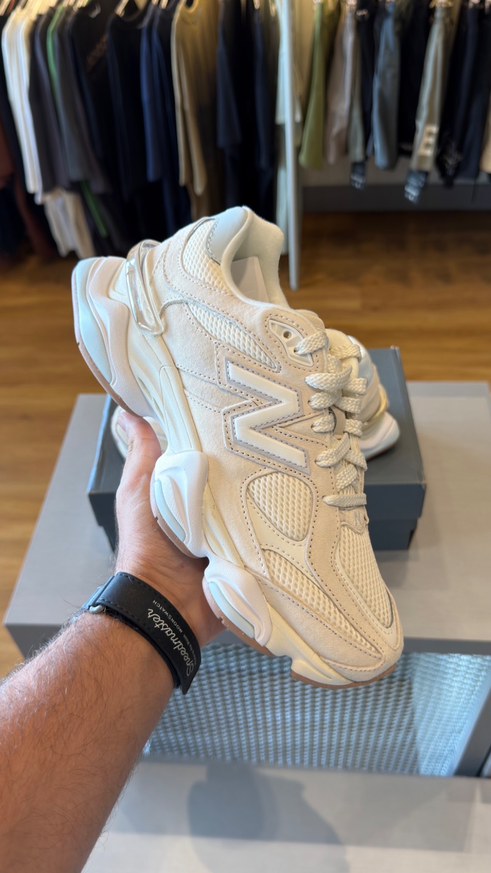 New Balance 9060 Bisque Frosted Glass — 37, Novo