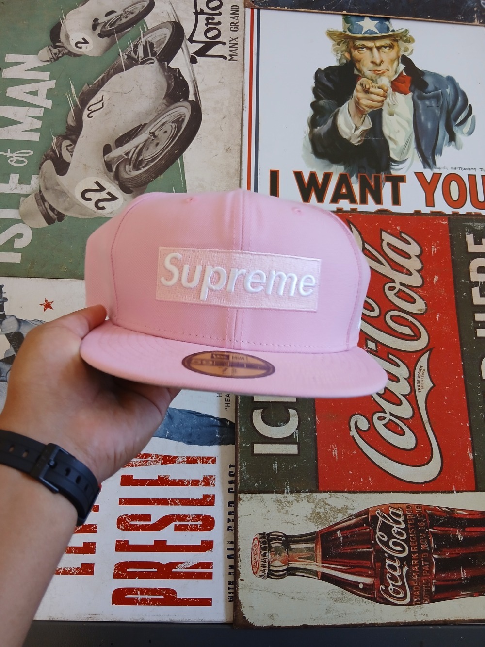 New Era x Boné Supreme Rings Box Logo Pink SS26-W14 — 7-5/8, Novo