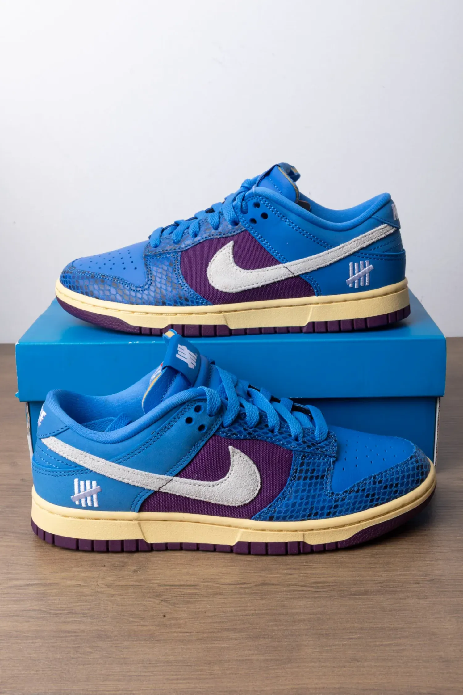 Foto 4 de Undefeated x Nike Dunk Low SP 5 On It — 36, Novo