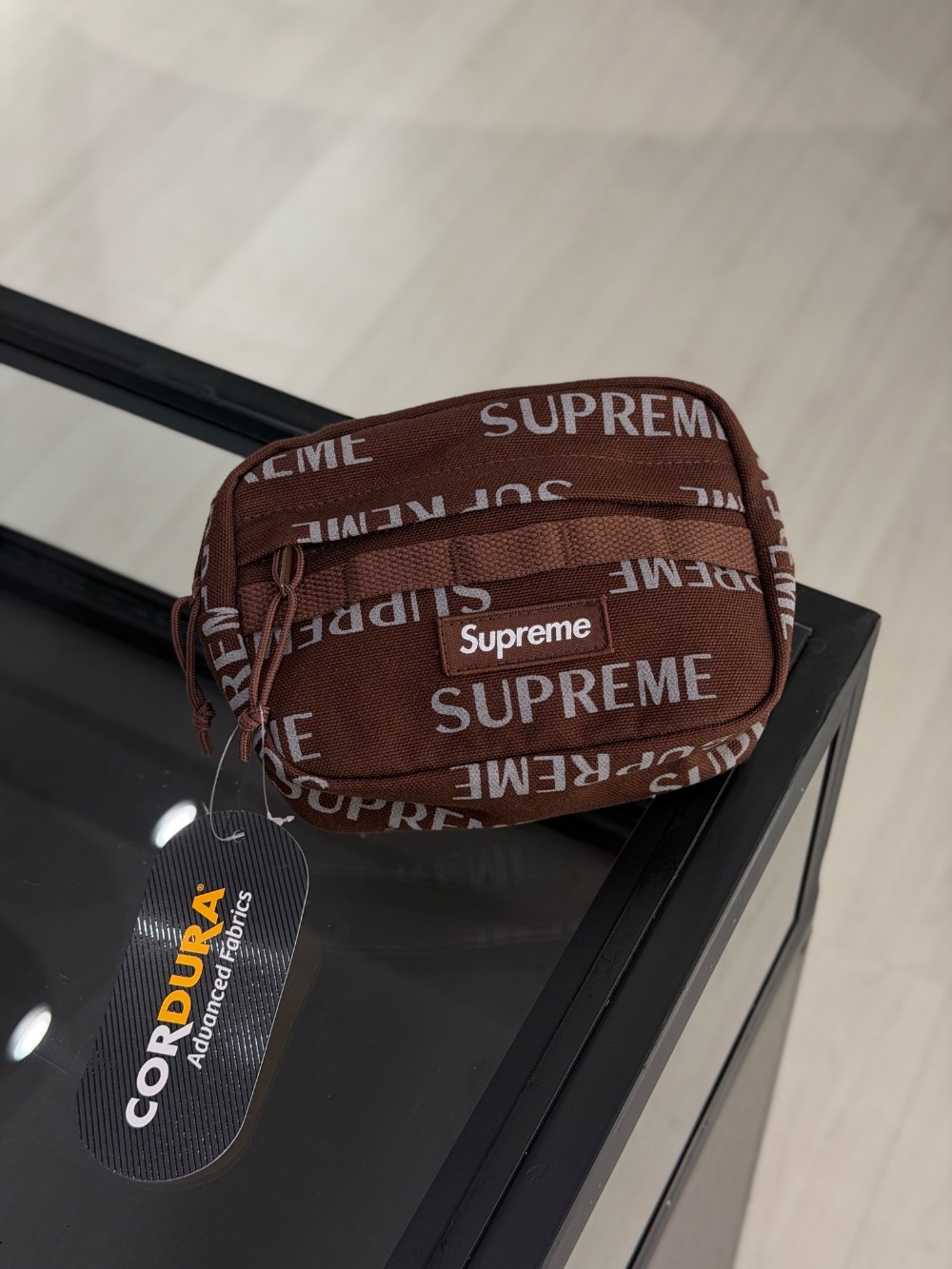 Mini Shoulder Bag Supreme Brown FW26-W1 — único, Novo