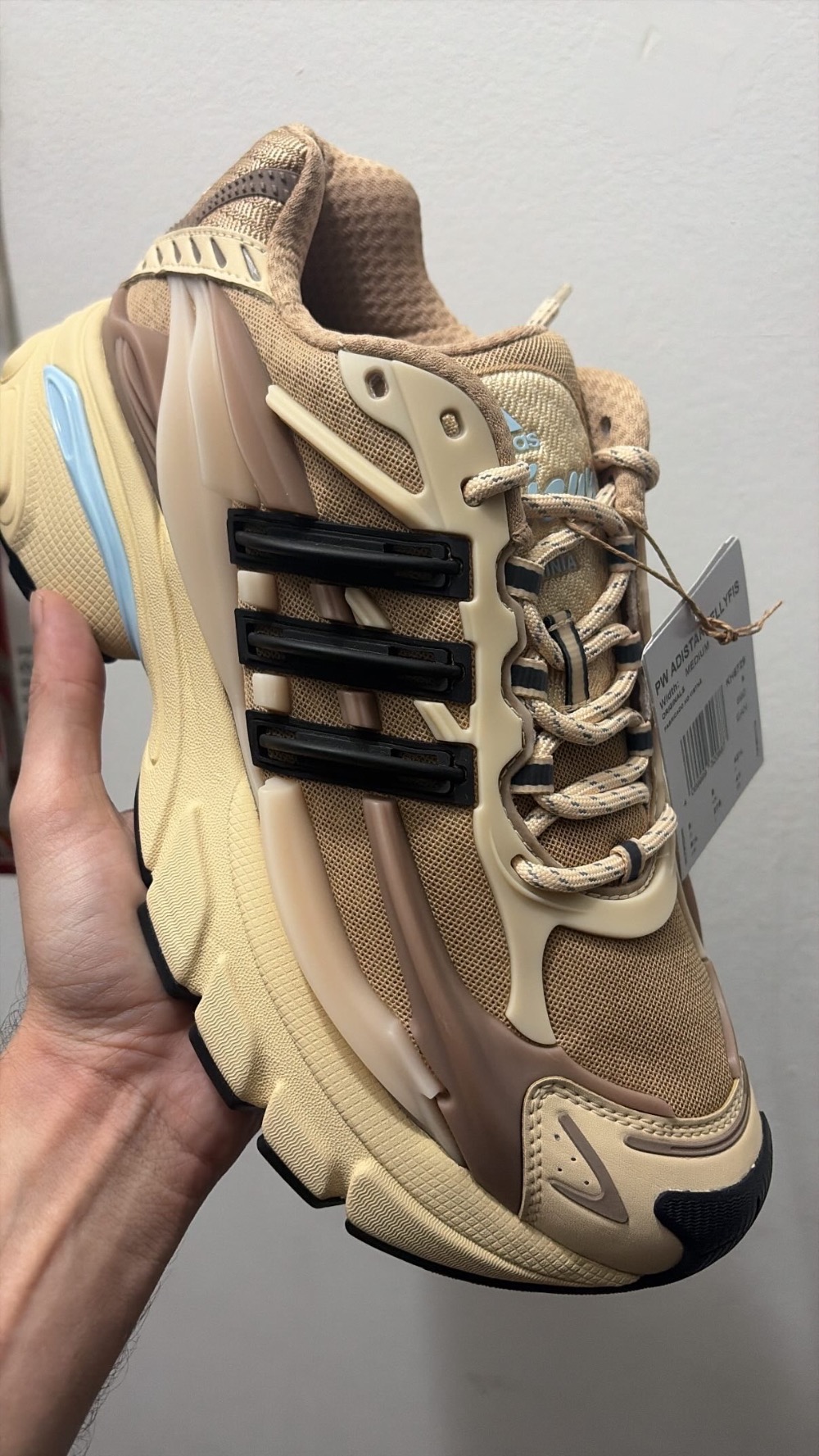 Pharrell Williams x adidas Adistar Jellyfish Crystal Sand Trace Brown — 38, Novo