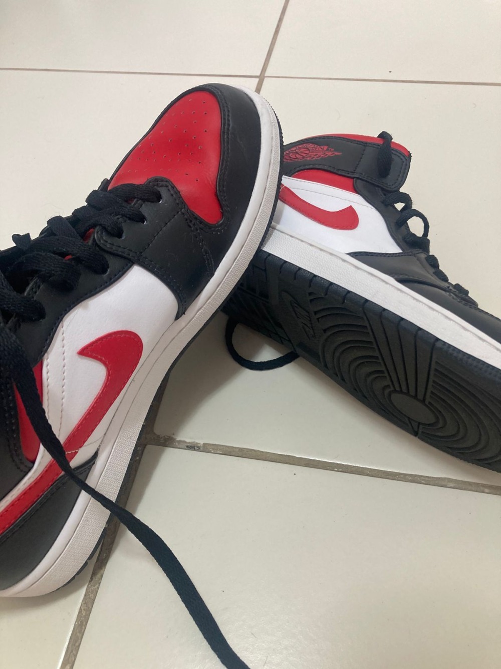 Air Jordan 1 Mid Bred Toe — 41, Usado