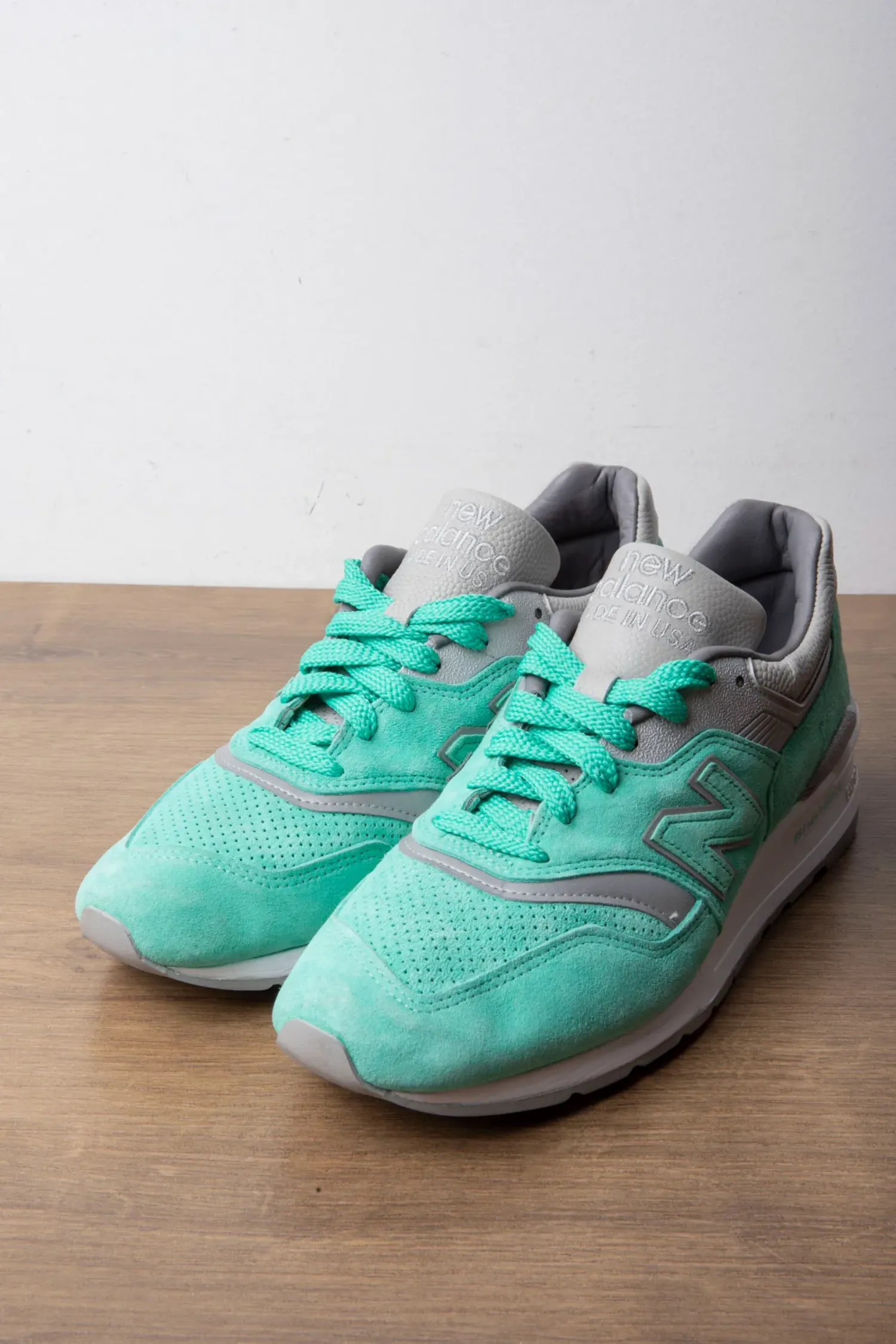 Concepts x New Balance 997 New York City Rivalry Mint Green — 42, Usado
