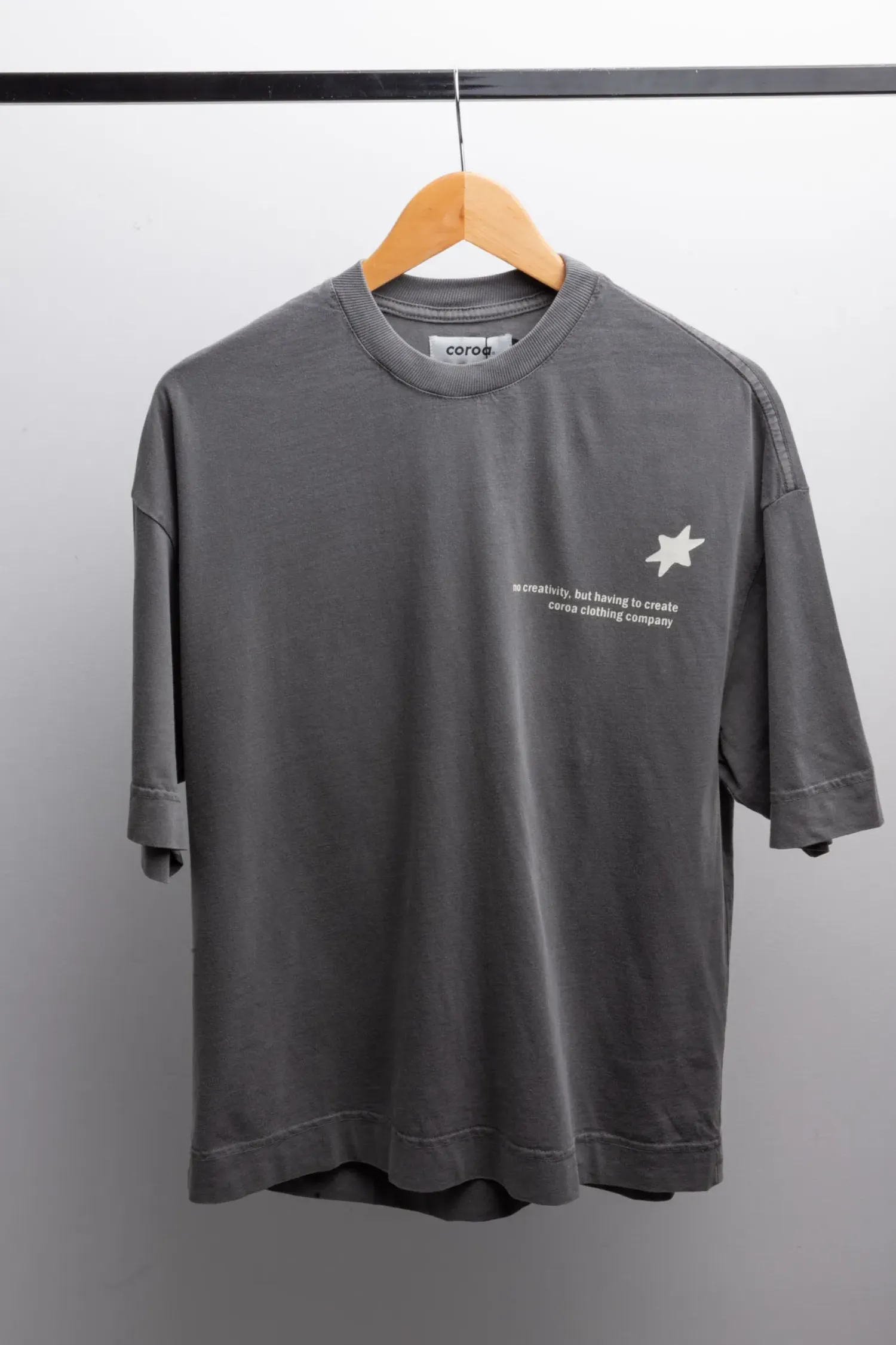 Camiseta Coroa Clothing Company To Create Chumbo — P / XXG, Novo