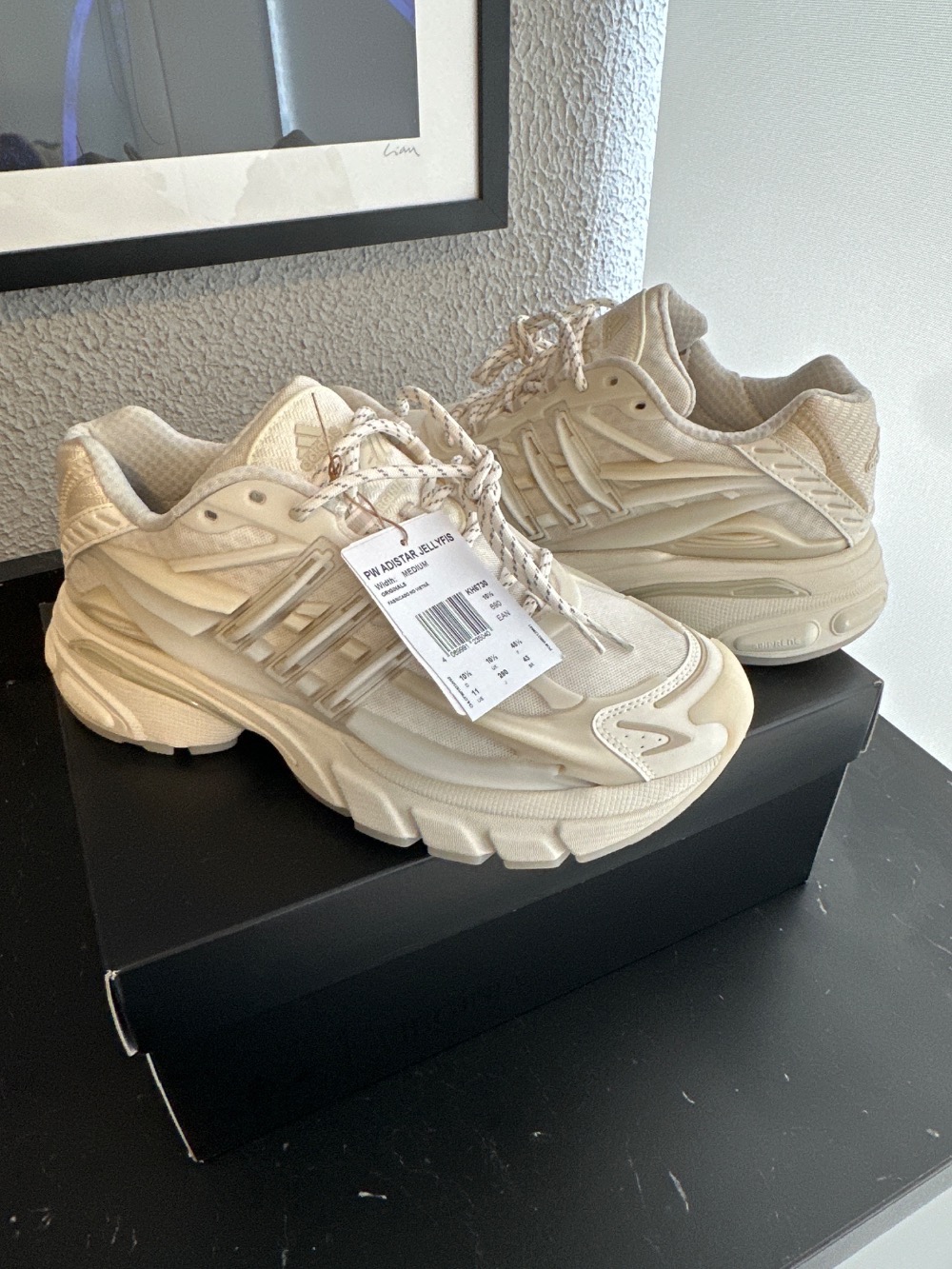 Pharrell Williams x adidas Adistar Jellyfish Chalk White — 43, Novo
