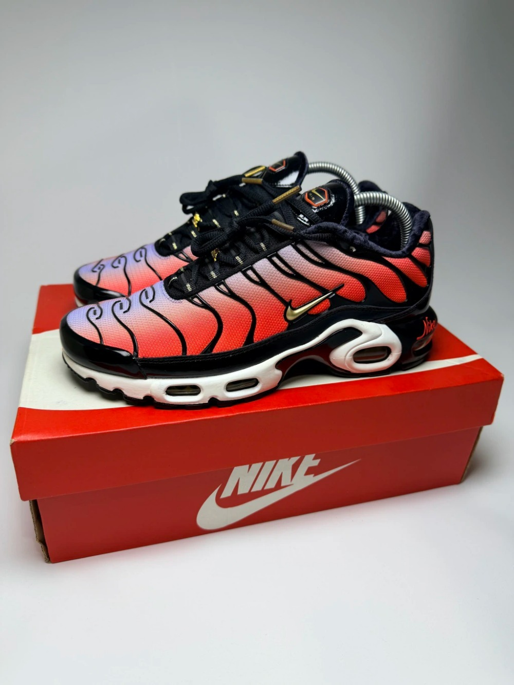 Nike Air Max Plus Sisterhood Red — 39.5, Novo