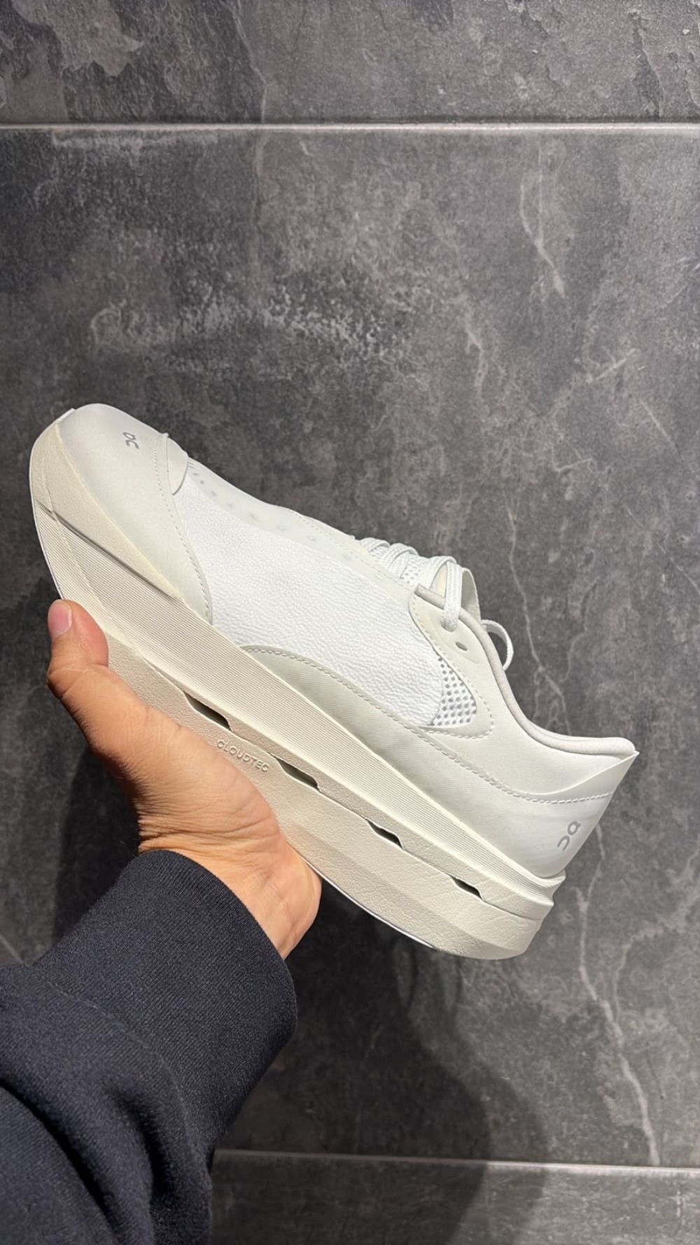 PAF x On Running Cloudboom Volt White Gale — 35 / 37 / 38 / 39 / 40 / 41 / 42 / 43 / 44, Novo