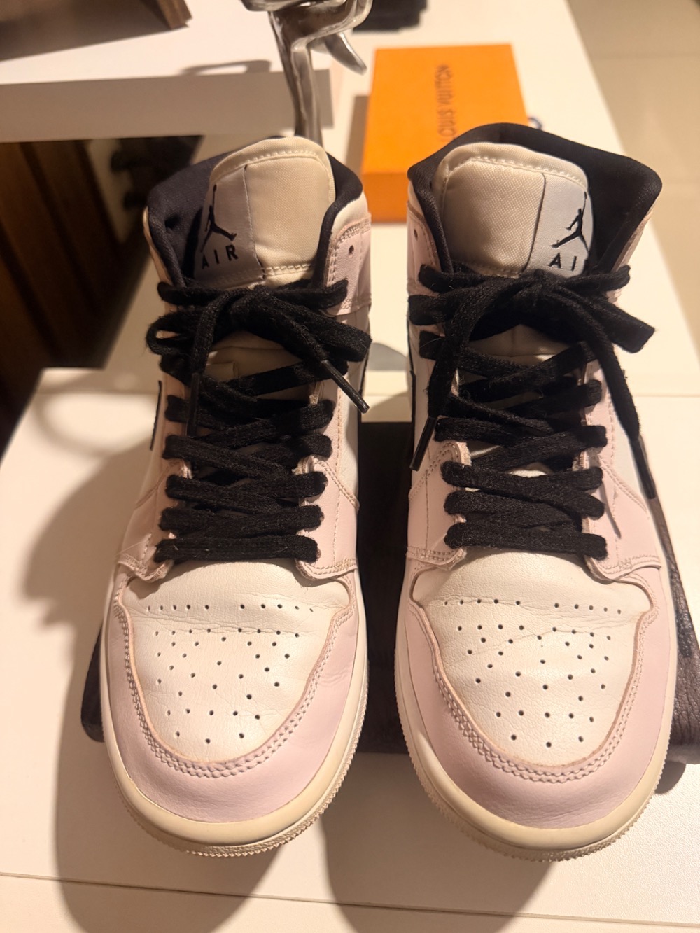Air Jordan 1 Mid Elemental Pink Iced Carmine — 35.5, Usado